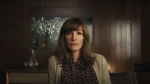 Julia Roberts u Povratku kući na Amazonu, jednoj od brojnih drama koje rade više s manje vremena.